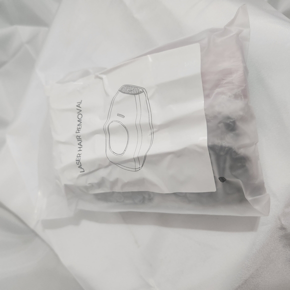 Pink Electronic Device with Accessories - Picture 4 of 7